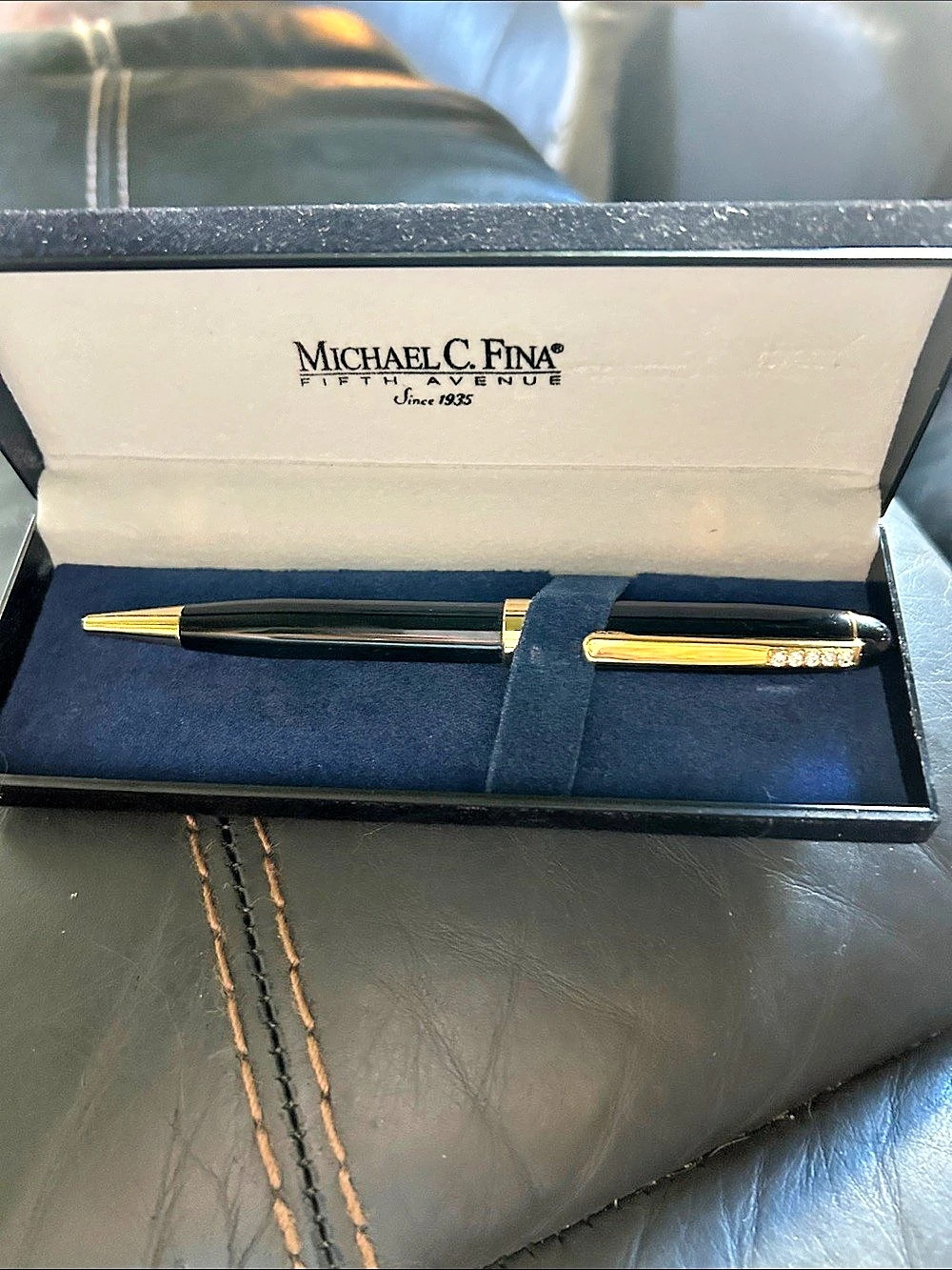 Michael C. Fina Black & Gold Pen Set Like New